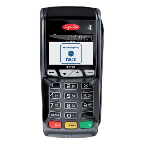 Nets iCT250E er en stasjonær betalingsterminal med integrasjonsmulighet. Stor fargeskjerm og store ergonomiske taster.